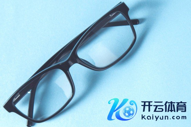 眼镜到底有多暴利：标价799元的镜片进价仅15元